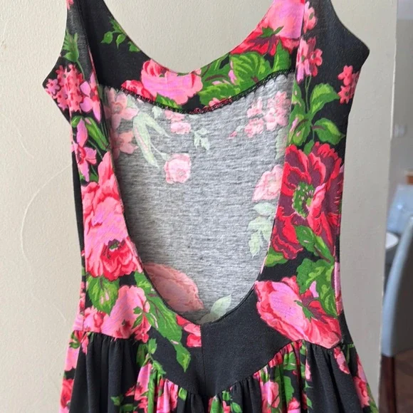 Betsey Johnson Black and Pink Floral Maxi Dress - Picture 7 of 9